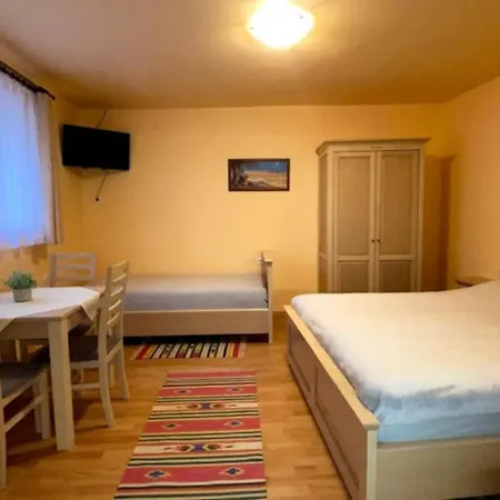 러브호텔 Feherhaz Alkalmi Szallo 2*