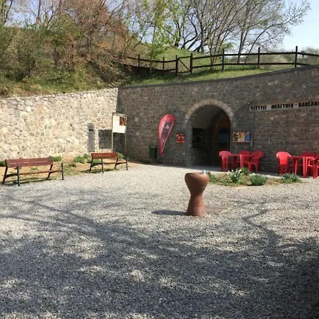 Feherhaz Alkalmi Szallo 2*