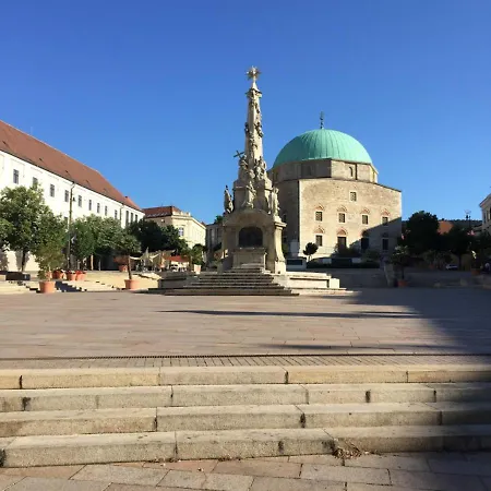 Feherhaz Alkalmi Szallo 러브호텔