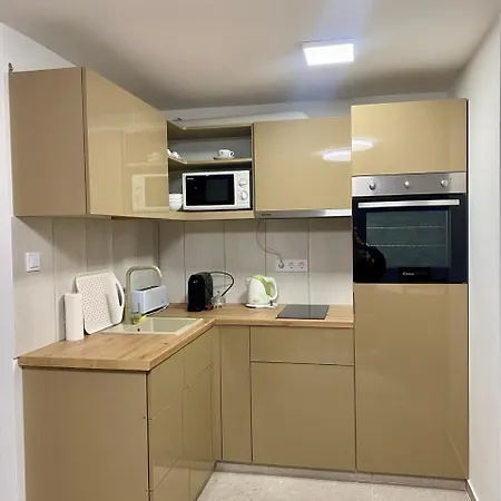 Feherhaz Alkalmi Szallo 2*