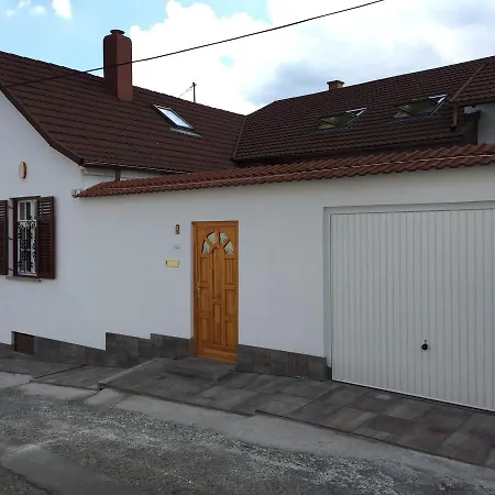 Feherhaz Alkalmi Szallo 러브호텔 페치