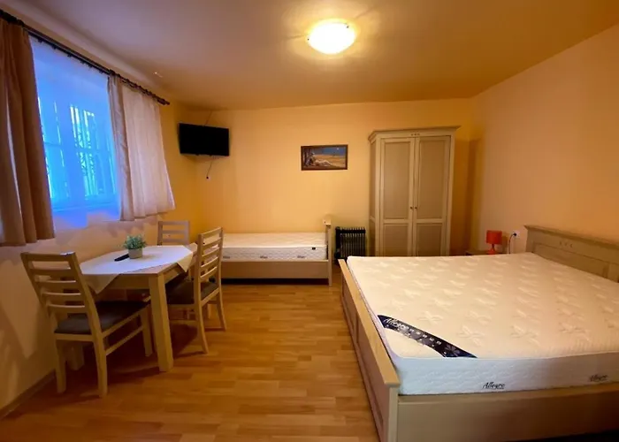 Feherhaz Alkalmi Szallo Timebasishotel Pécs